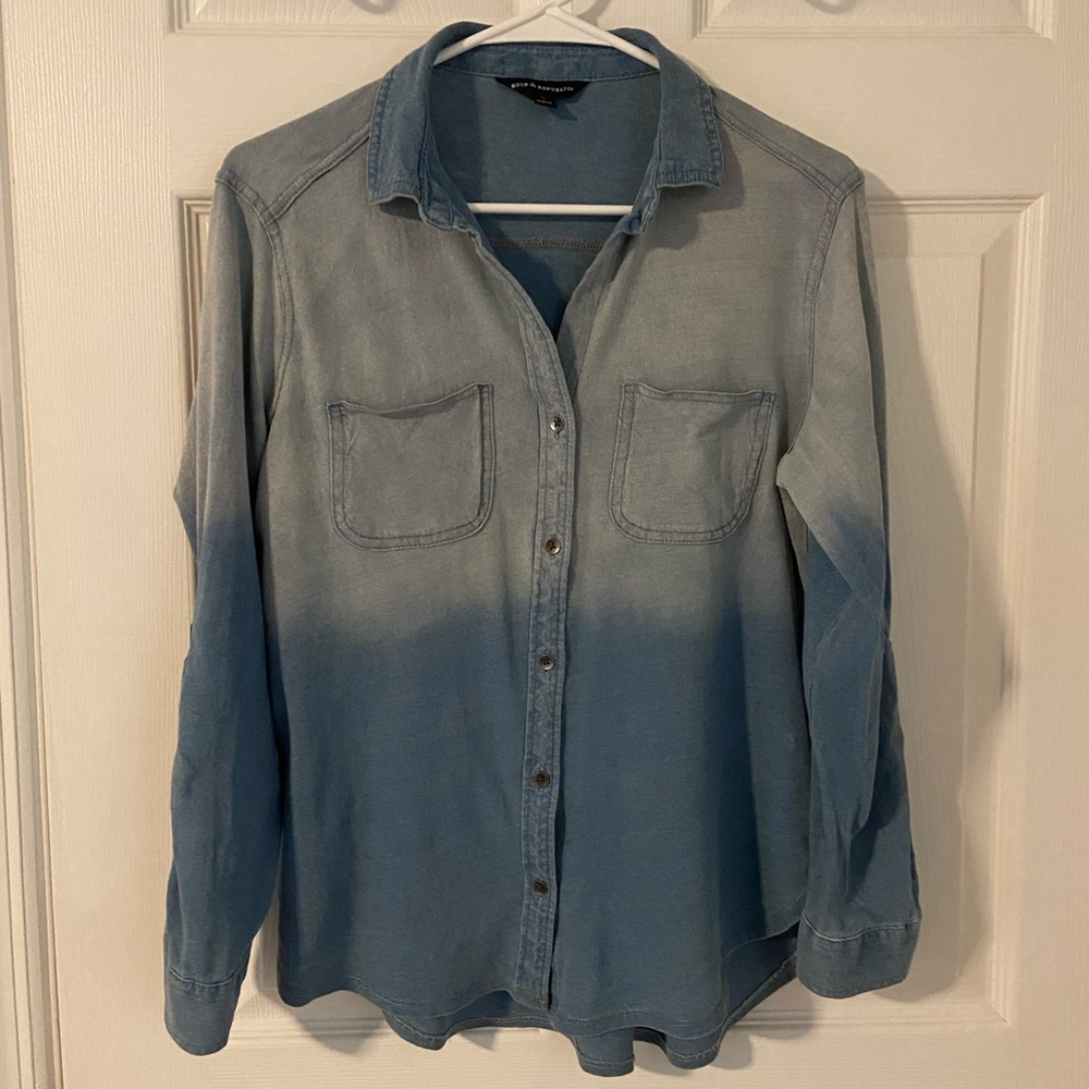 Rock & Republic Button Down Chambray Style Top, Size Small.